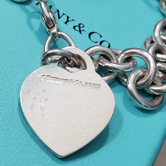 Return to Tiffany&Co Heart toggle bracelet - Picture 10 of 13